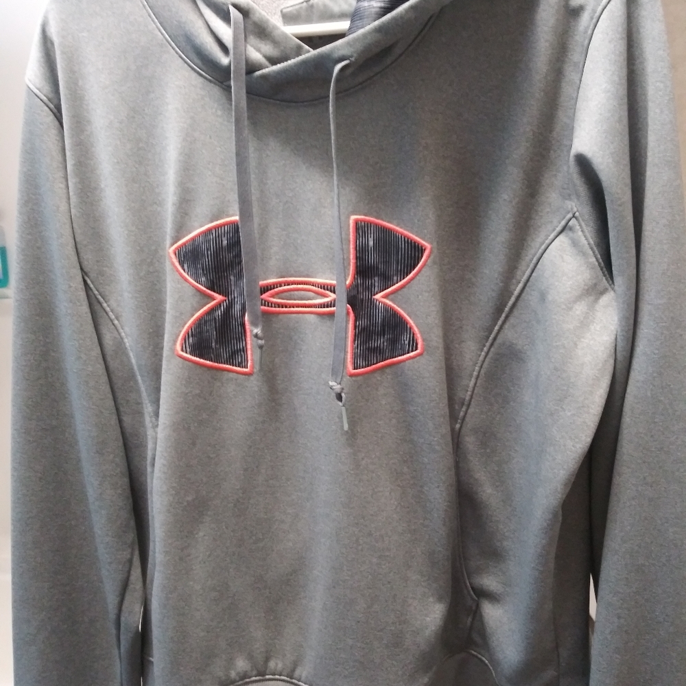 XL womens Under Armour hoodie
